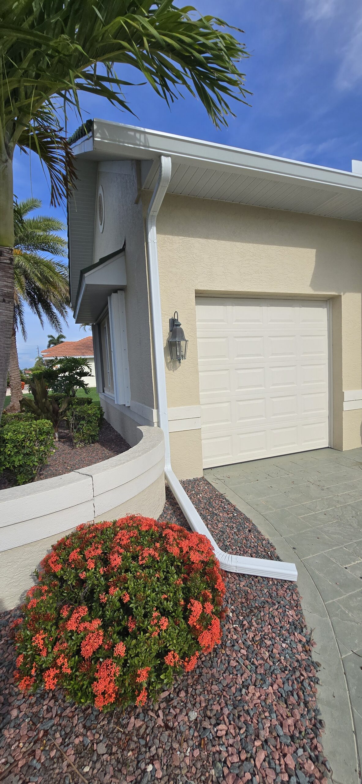 Signature Gutters for contractors in Naples, FL